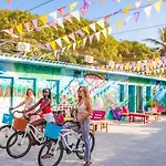 Wonderland Hostel By Gb Collection