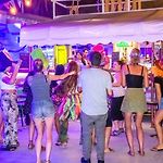 Wonderland Hostel By Gb Collection